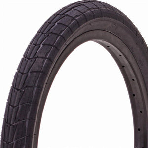 Eclat Predator Tyre