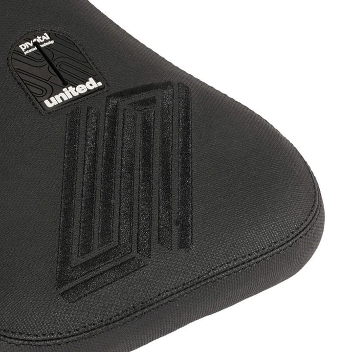United Reborn Fat Pivotal Seat - Black